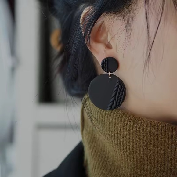 4-Pair Knit Two-Tier Dangle Stud - Handmade Earrings - Picture 6 of 6